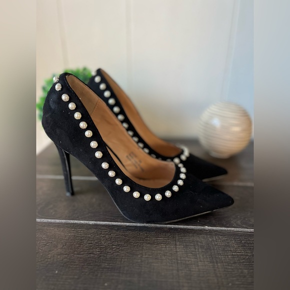 Penny Loves Kenny Shoes - Penny Loves Kenny Ozzie Women’s Stiletto Pumps Black Faux Suede Faux Pearls Sz8M